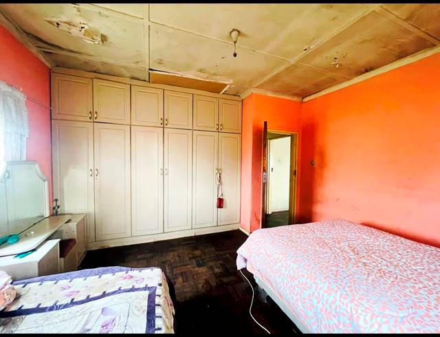2 BEDROOM HOUSE FOR SALE IN ZWIDE